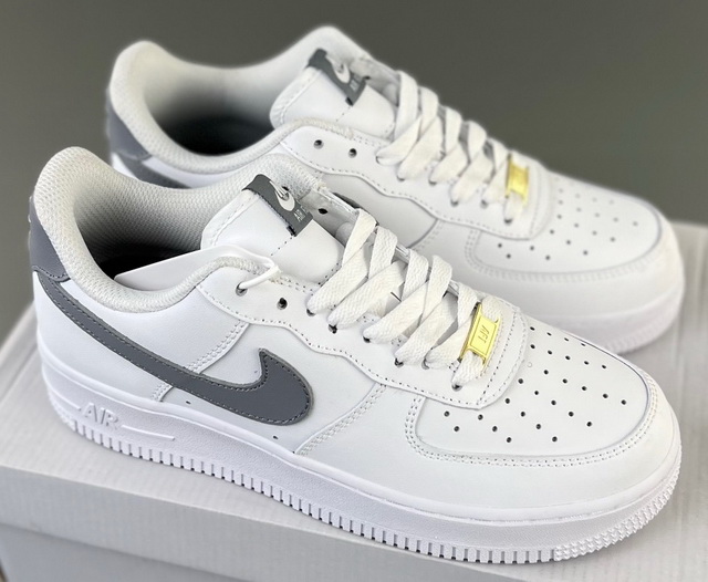 Women Air Force 1 044